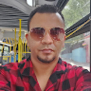 Meet your Posher, Carlos david